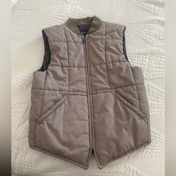 Gap Kids | Boys Size 10 Lightweight Puffer Vest - Picture 1 of 4
